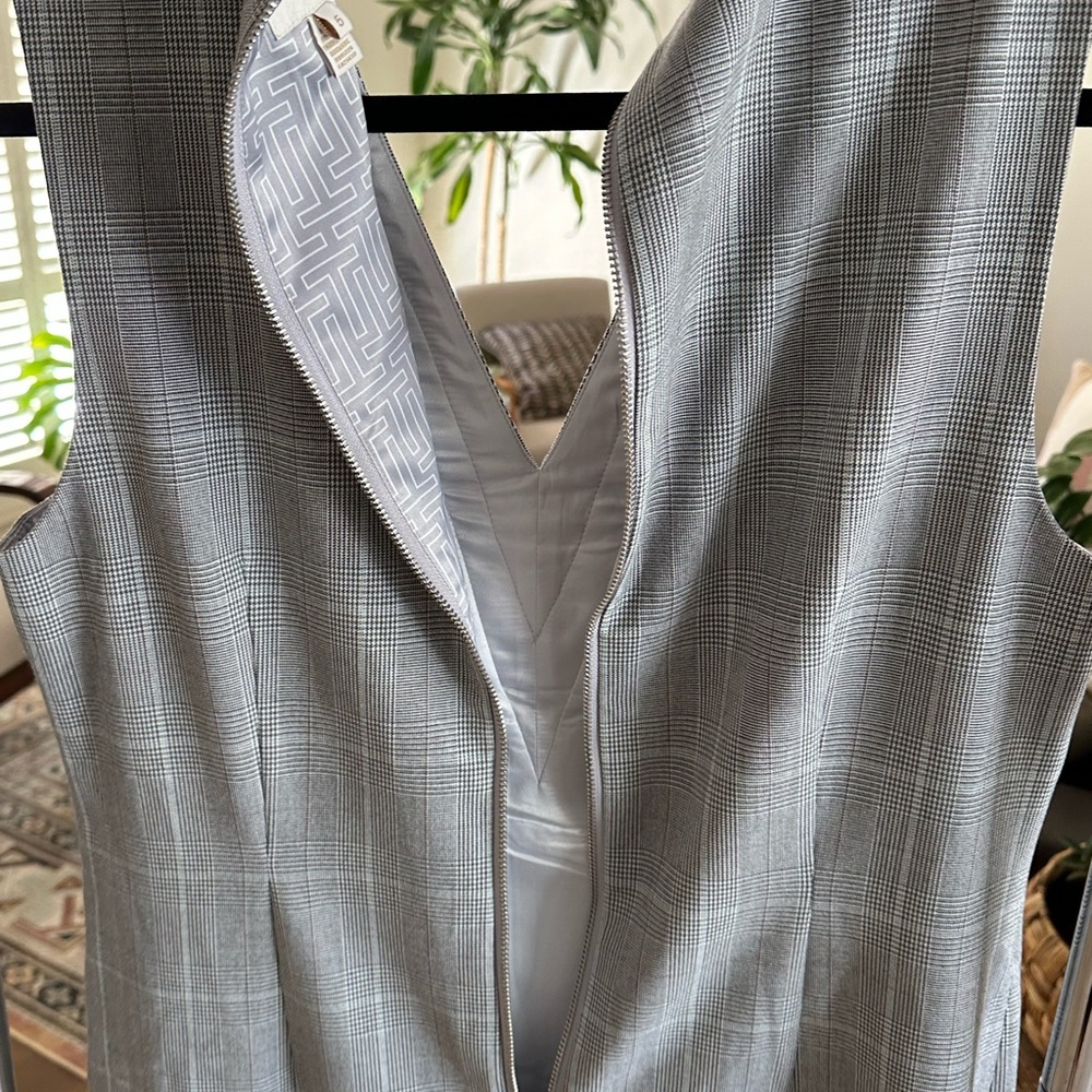 Ted Baker London Charcoal Gray Avriid Check Plaid V-Neck Sleeveless Sheath Dress - Picture 9 of 14